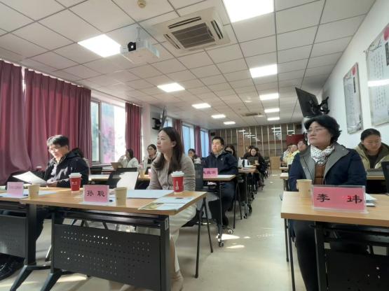 77a162559a411803418e601ea64a6c9